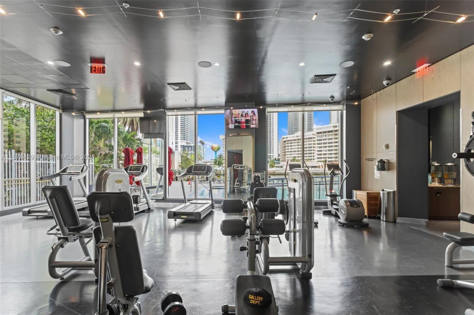 2602 E Hallandale Beach Blvd 1 Br Villa Buitenkant foto